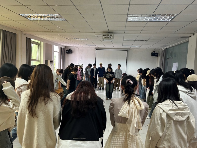 戏剧赋能英语阅读：戏剧与教育融...